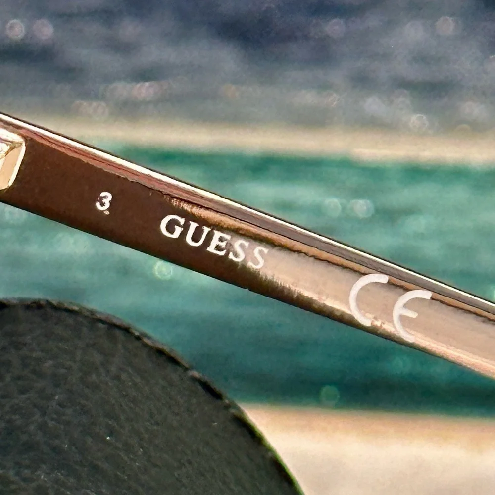 Guess stylish rose